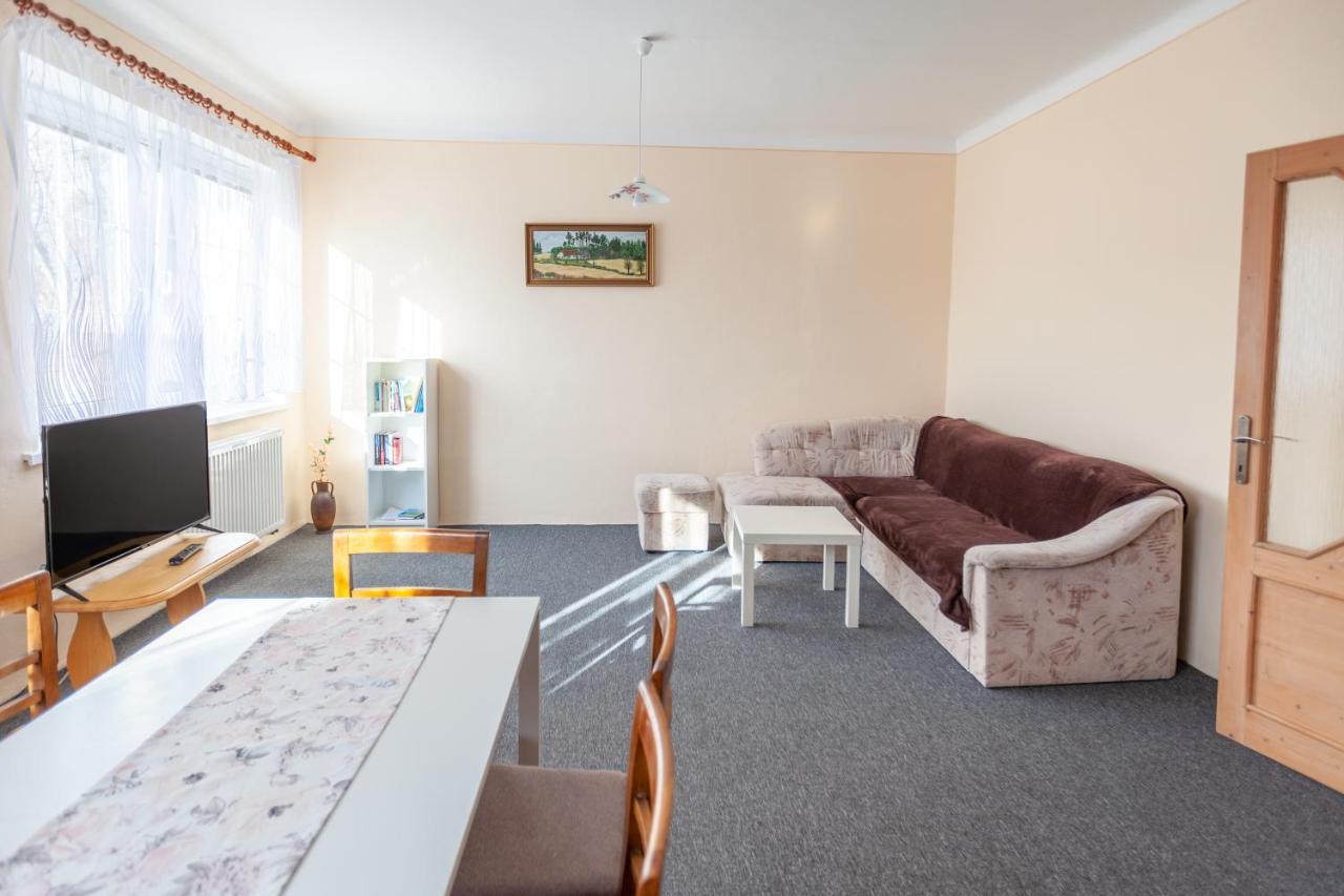 Apartmany Domek U Lesa Bítov Zewnętrze zdjęcie