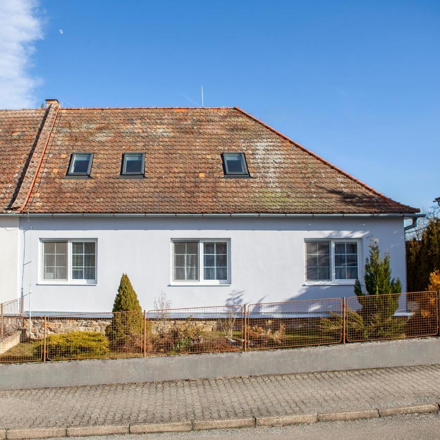 Apartmany Domek U Lesa Bítov Zewnętrze zdjęcie