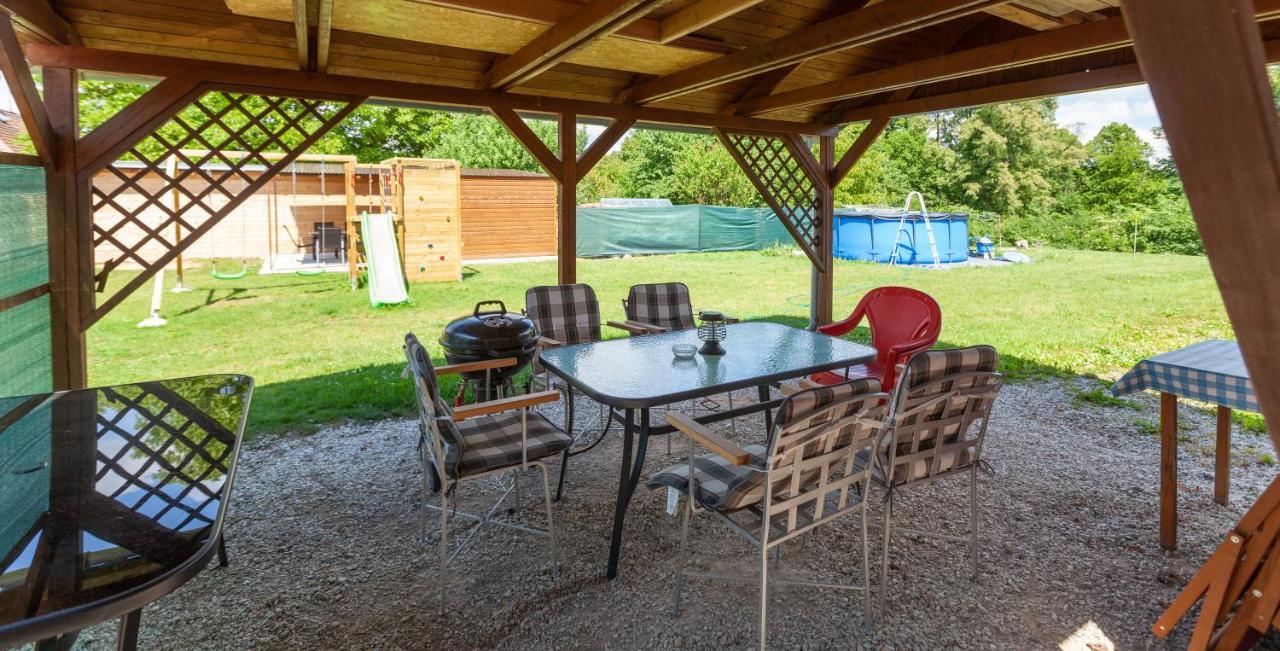 Apartmany Domek U Lesa Bítov Zewnętrze zdjęcie